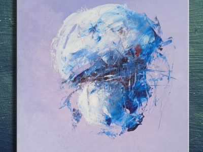 Chiaroscuro su lilla. Vernice su tela.